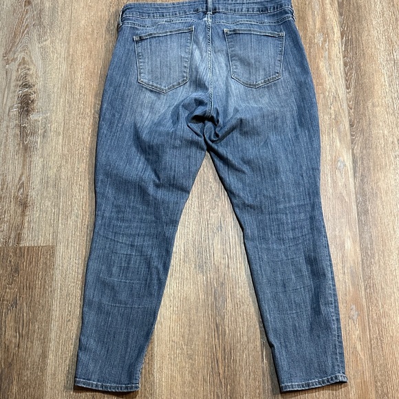 GAP Women's Classic Blue Skinny Jeans - Picture 3 of 7